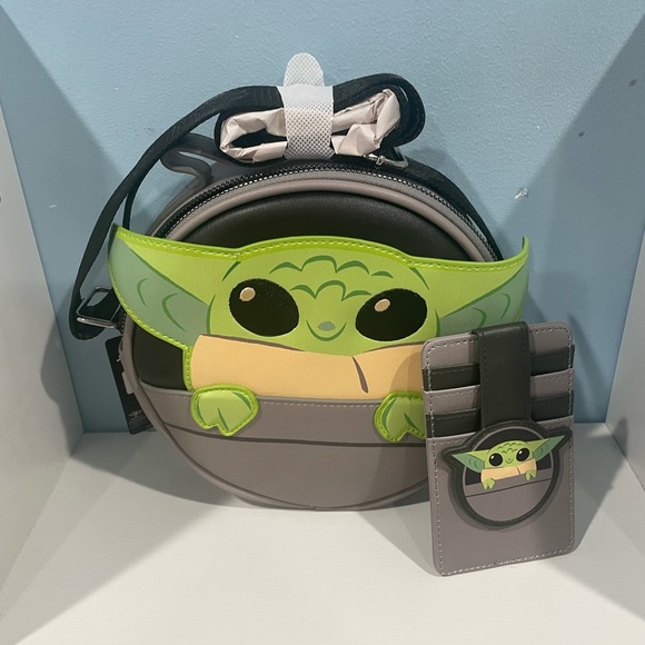 DISNEY STAR WARS GROGU CROSSBODY AND MATCHING CARDHOLDER SET - Picture 1 of 14